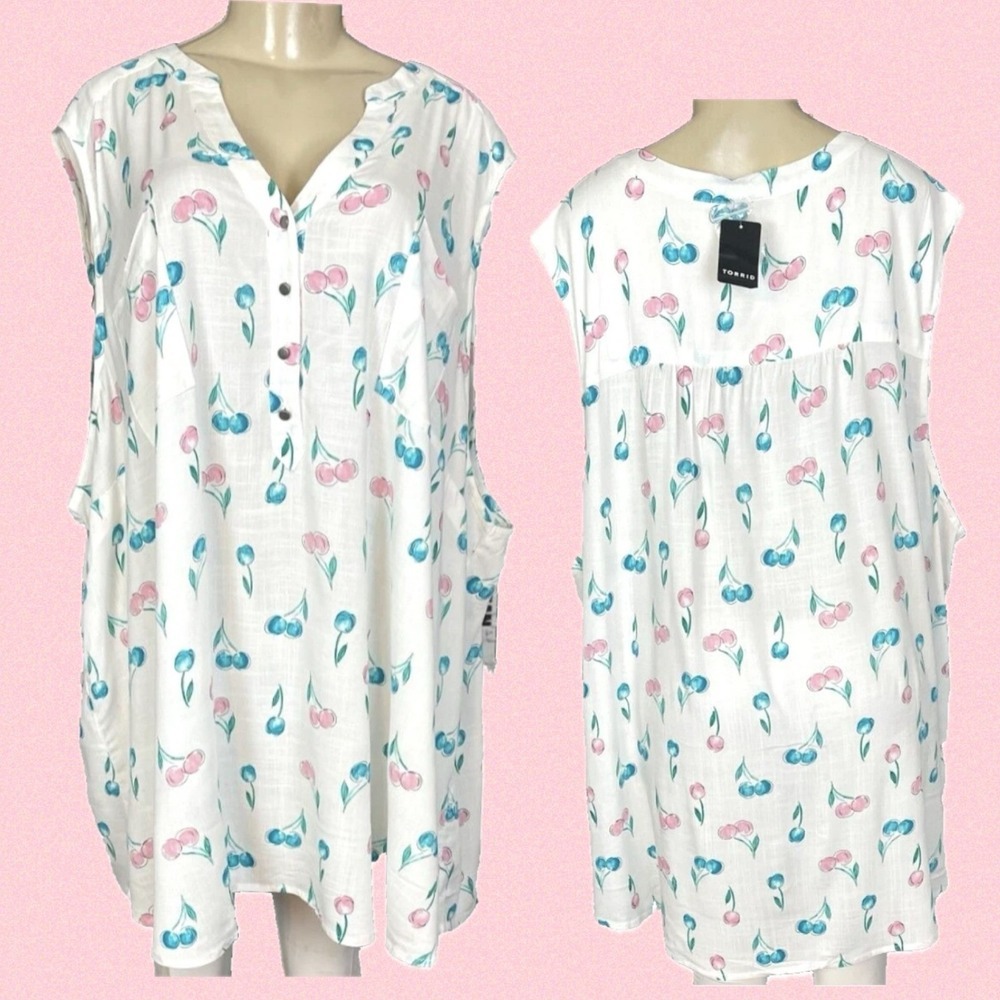 Torrid 6X White All Over Cherry Print Harper Sleeveless Tunic Blouse Split Neck